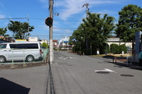 その他現地写真:前面道路もスッキリとしています。