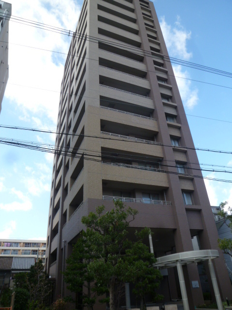 外観:風通しのいい高層階。窓を少し開けるだけで、心地よい爽やかな風が感じられますよ♪