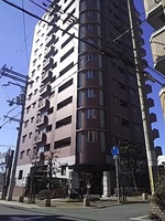 外観:室内リフォーム済みで即入居可能ですよ。利便性あるマンションですよ。