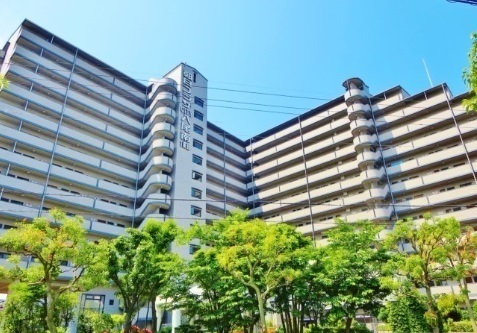 外観:ペットと一緒にお住い出来るマンションですよ♪徒歩圏内に買物施設等があり利便性あるマンションですよ♪